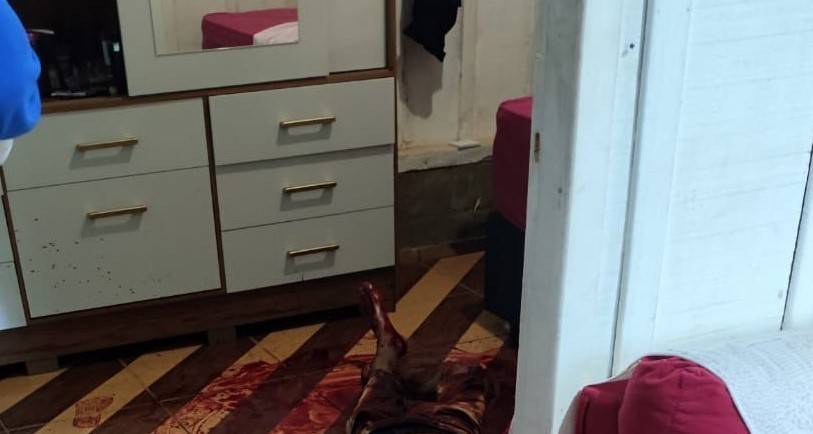 Em cidade de MT na divisa com Rondônia, homem de 37 anos é assassinado a facadas pelo enteado
