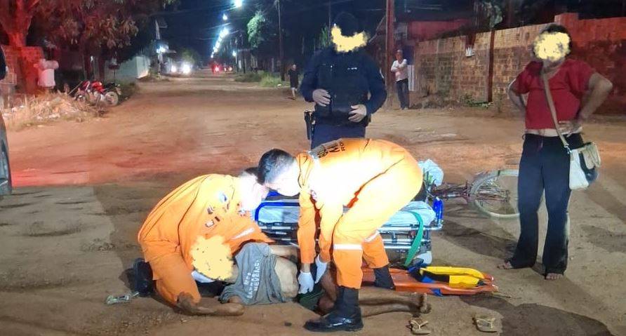Seguido por motociclista, rapaz que seria usuário de drogas sobrevive a ataque a tiros em bairro de Vilhena