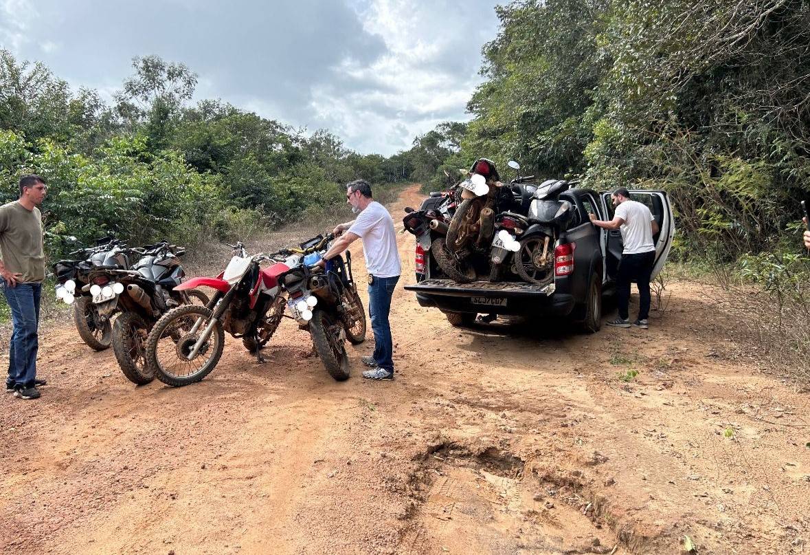 Polícia Civil recupera motocicletas que tinham sido furtadas no pátio da antiga Delegacia, em Vilhena, e prende três suspeitos