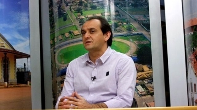 Prefeito denuncia: duas empresas monopolizam setor laticínios em Rondônia