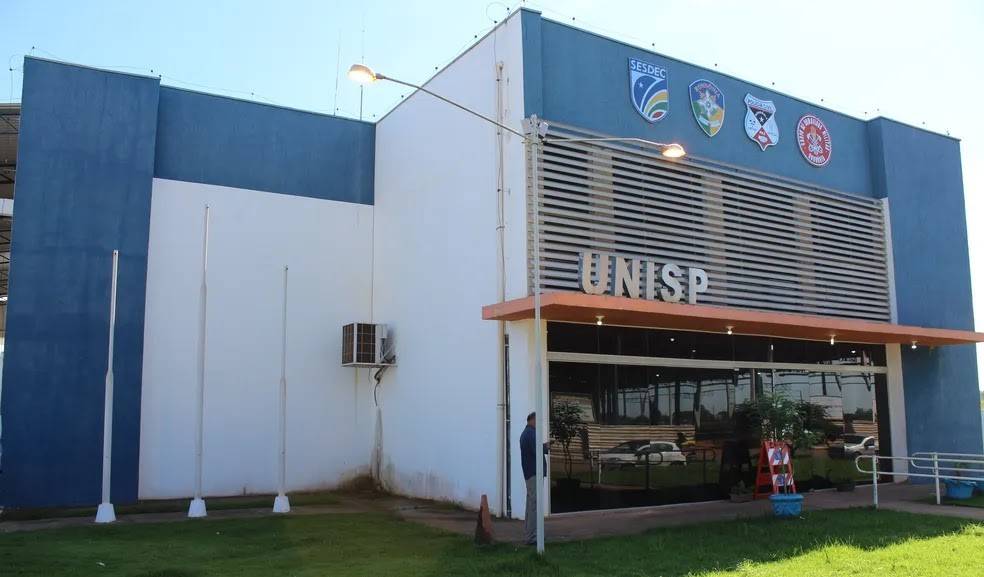 Polícia Militar encerra festa onde havia menores bebendo e apreende drogas no bairro Assossete, em Vilhena