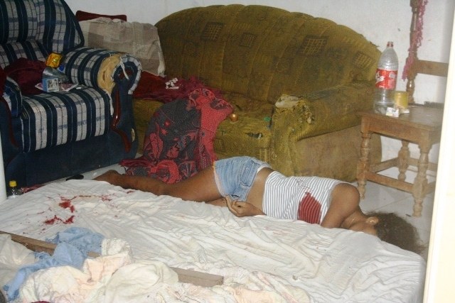 Mulher mata a própria irmã a facadas e filha de 9 anos testemunha crime