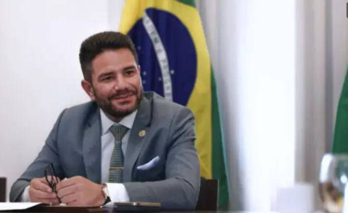 STJ condena ex-governador do Acre a 25 anos de prisão por lavagem de dinheiro e corrupção; ele disputaria o Senado, mas ficou inelegível