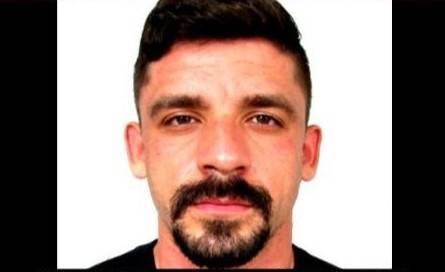 Acusado de homicídio e tentativa na região central de RO, vendedor de carros em Vilhena tem foto divulgada após prisão decretada