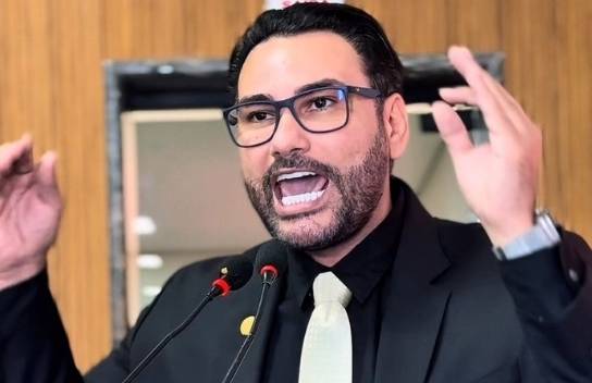 QUEBRA DE DECORO: vereador de Porto Velho é acusado de agredir jornalista dentro da Câmara e caso vai parar na polícia
