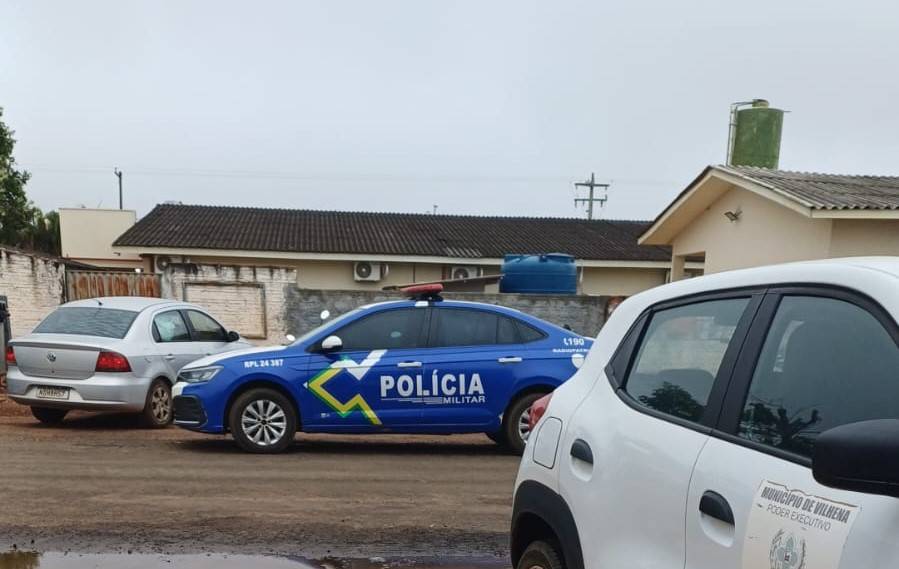 Mulher aciona a polícia ao chegar com os filhos em posto de saúde e ser informada que consulta tinha sido desmarcada