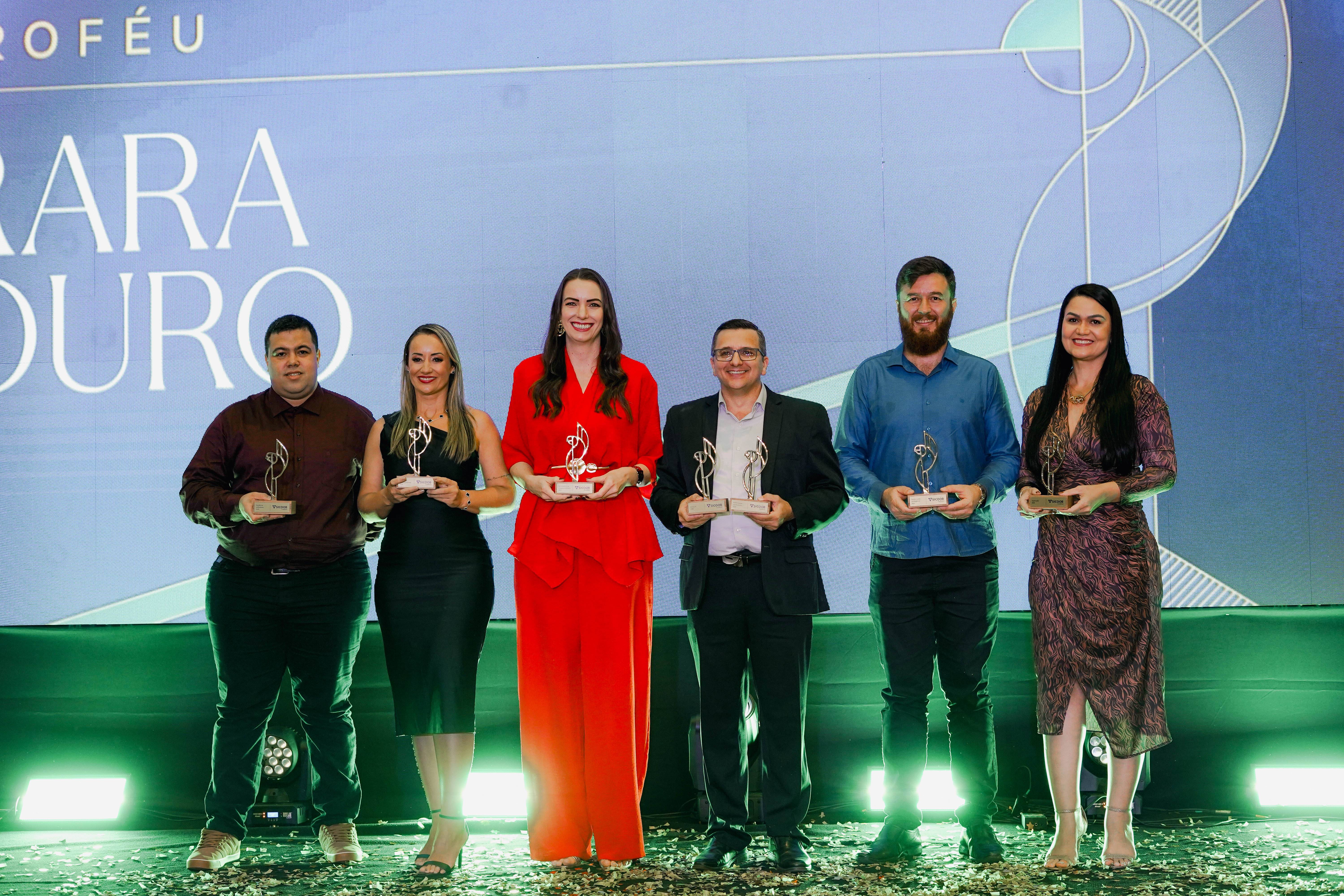 Troféu Arara de Ouro 2026 celebra agências destaque da Sicoob Credisul