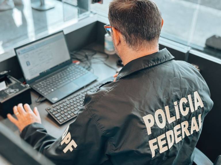 Polícia Federal faz operação contra abuso sexual infantojuvenil e cumpre mandado em Colorado do Oeste