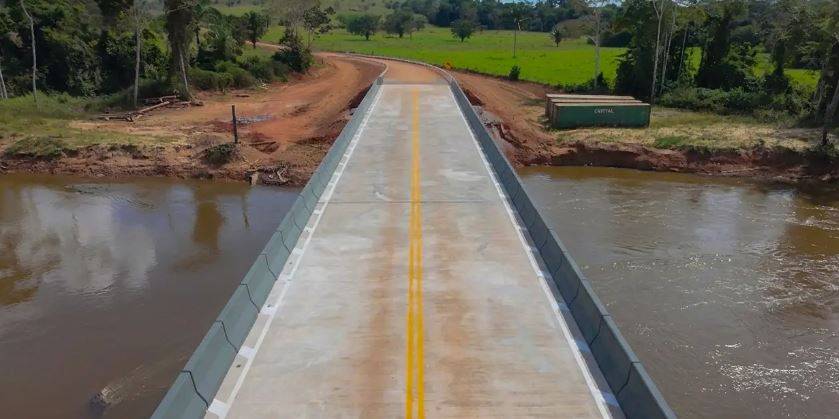 Ponte sobre o rio Pimenta Bueno, em Chupinguaia, entra na fase final e amplia a mobilidade da região do Cone Sul