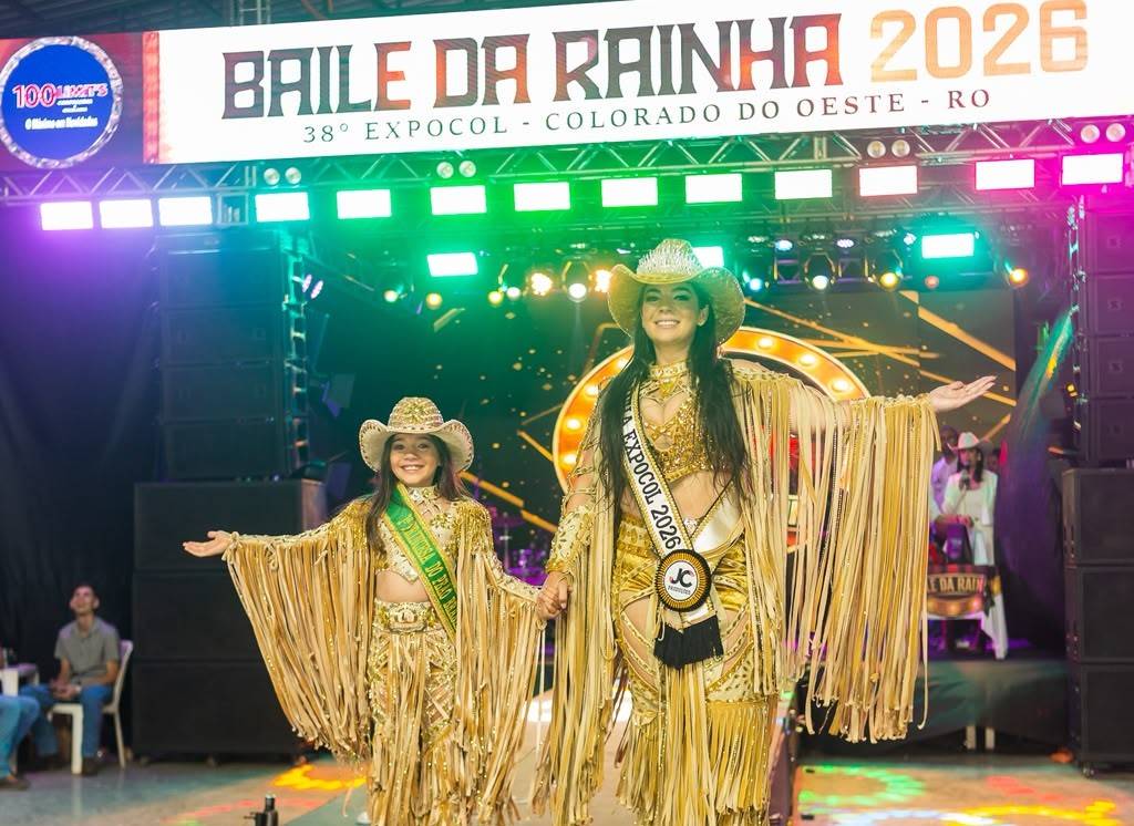 VEJA VÍDEO: aos 29 anos e dançando junto com a filha na passarela, produtora de conteúdo é eleita Rainha da Expocol 2026