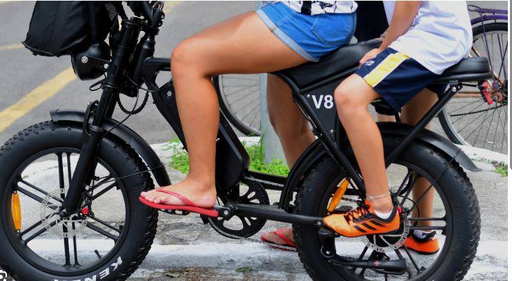 VEJA O QUE PODE E O QUE É PROIBIDO: Polícia Militar de Vilhena orienta sobre regras de trânsito para uso de bicicletas elétricas
