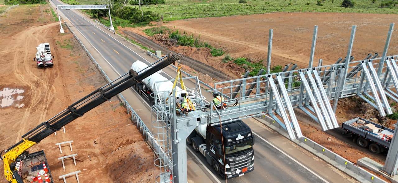 Em uma única praça de pedágio instalada na BR 364, concessionária cobra valor 900% maior de taxista vilhenense