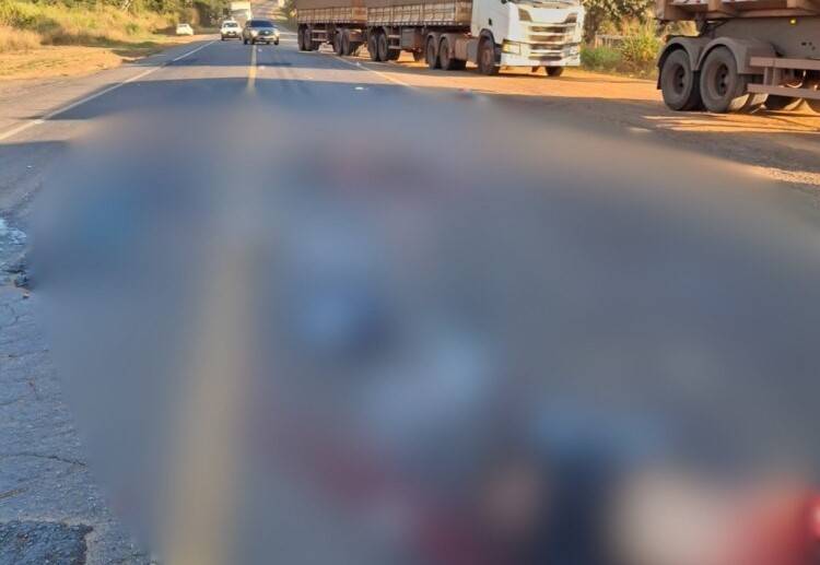 VÍDEO CHOCANTE: acidente na região central de Rondônia deixa corpos despedaçados jogados no meio de rodovia