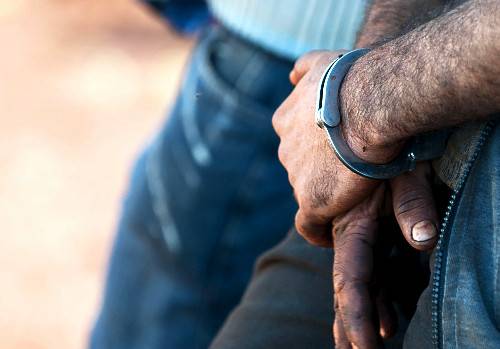 Homem envolvido em várias ocorrências policiais ameaça matar ex-esposa e gerente de posto de combustíveis, em Vilhena