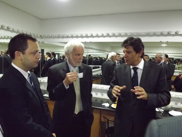 Júlio Olivar trata com ministro da Educação de ensino médio de tempo integral