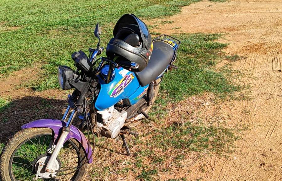 Resposta rápida: PMs de Cerejeiras e Pimenteiras recuperam motocicleta furtada e prendem ladrão em flagrante após perseguição
