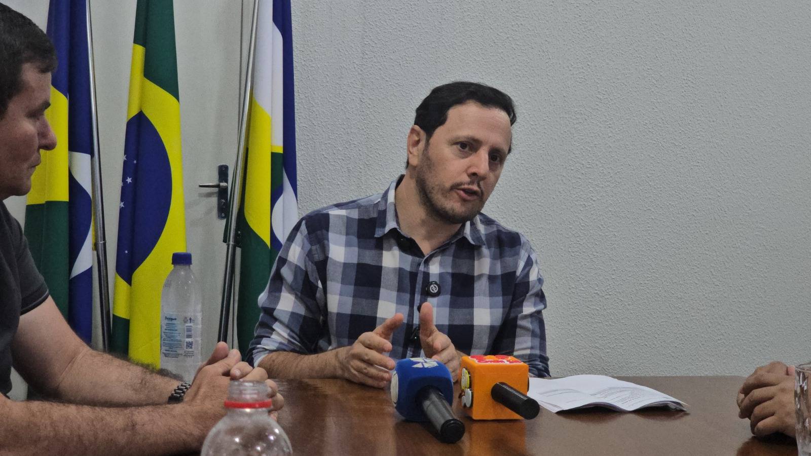 Em entrevista dura, prefeito denuncia arbitrariedade do Estado de RO na tentativa de tomar hospital “na marra”, em Vilhena