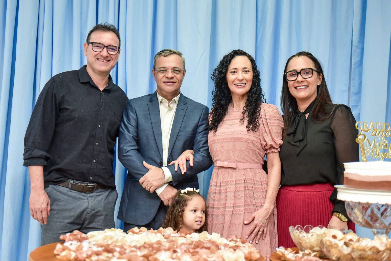 Rosangela Donadon participa de culto em ação de graças pelos cinco anos de pastorado do pastor Maxuel Kaiser em Rolim de Moura