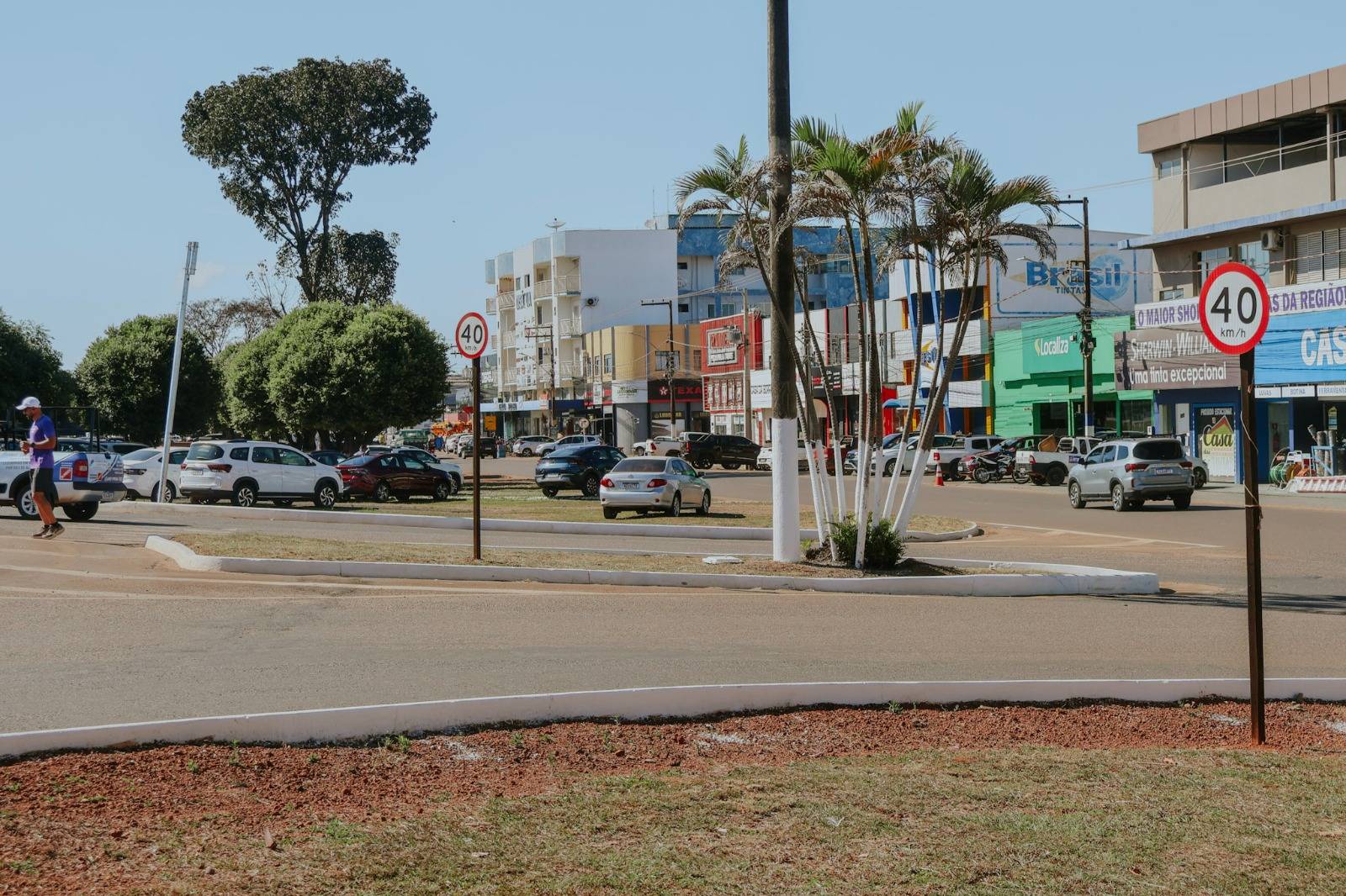 Após autorização do DNIT, prefeitura inicia instalação de semáforos no trecho urbano da BR-364, em Vilhena