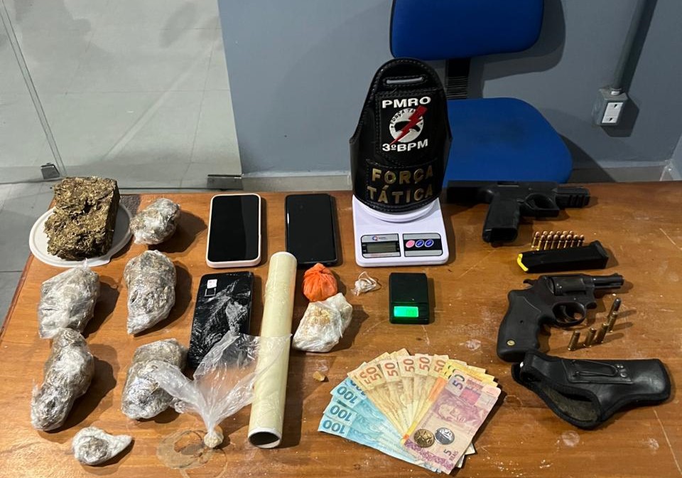 Ação da Força Tática de Cerejeiras recupera celular roubado, prende dois suspeitos e apreende drogas e armas de fogo