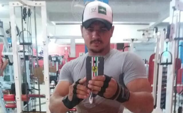 “Acusação falsa levou meu único filho para a morte”: diz mãe do detento assassinado por colega de cela, em Vilhena