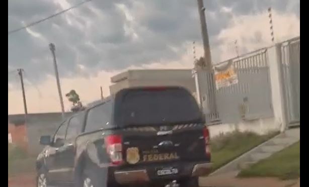 VÍDEO: viaturas da PF nas ruas de Colorado do Oeste desde as primeiras horas da manhã despertam curiosidade entre moradores