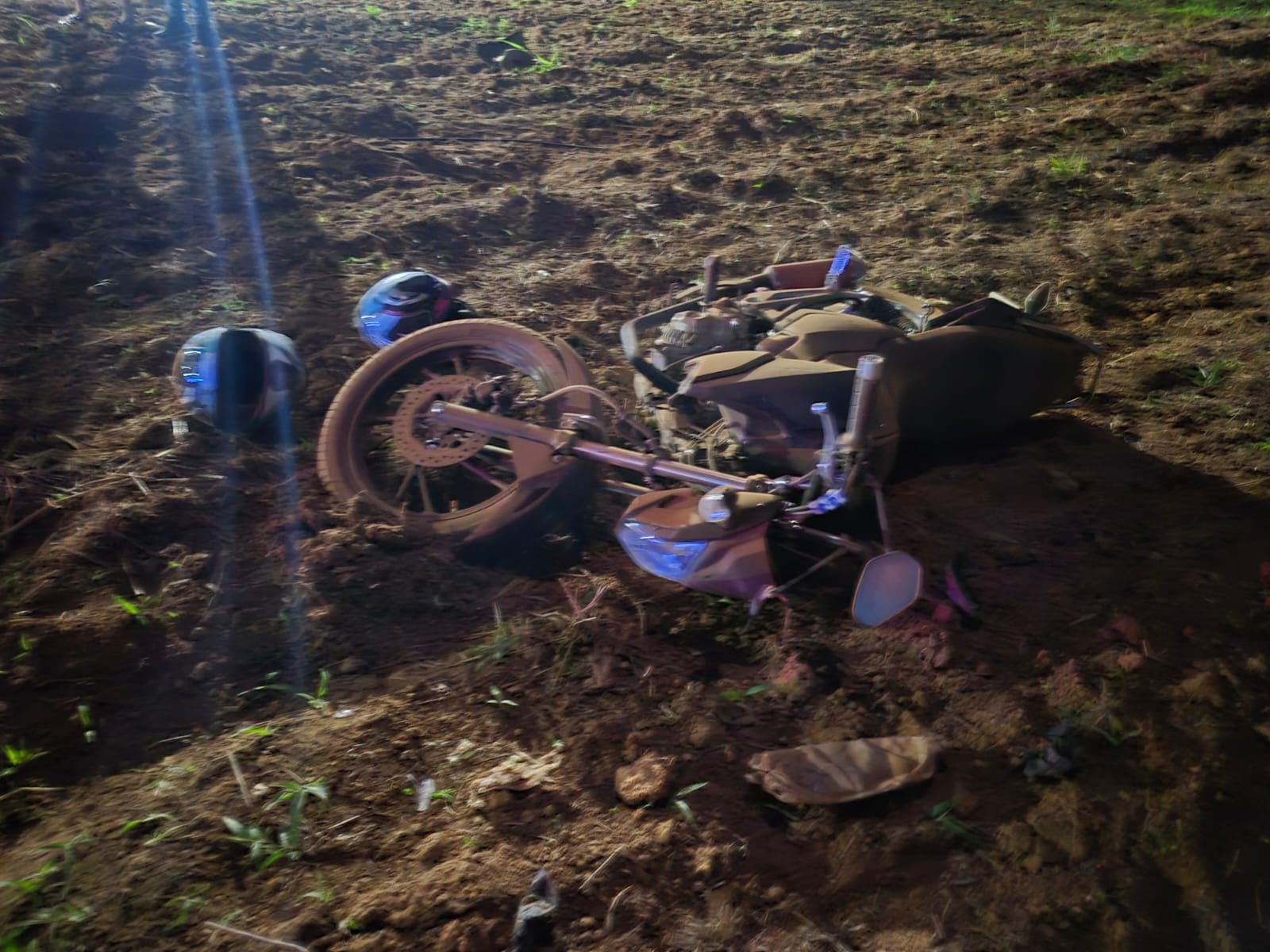 Garota de 20 anos que sobreviveu a acidente que matou a prima dela está intubada e em estado grave, em Vilhena