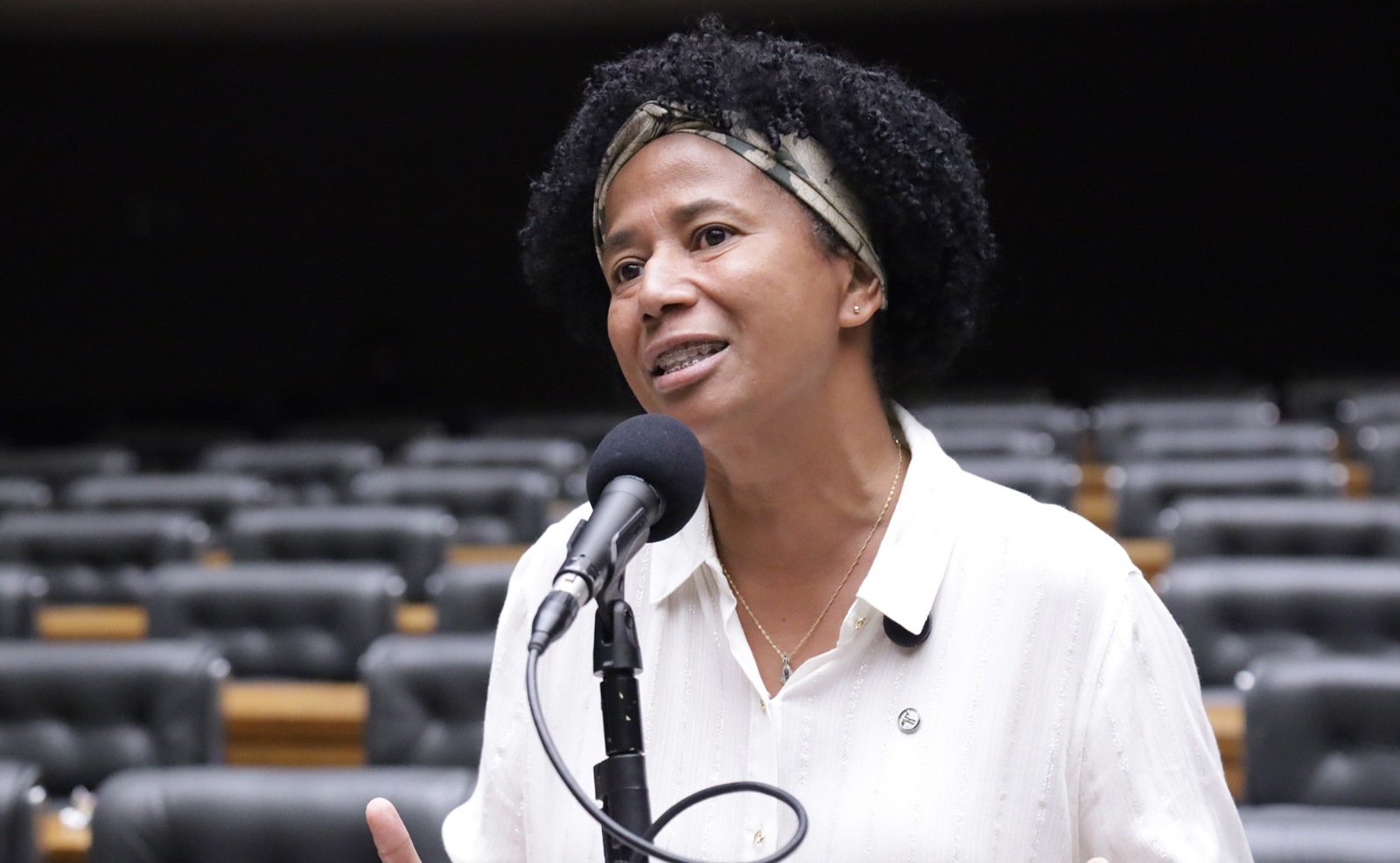 Deputada rondoniense Sílvia Cristina assinou a CPMI do banco Master e cobra presidente do Senado