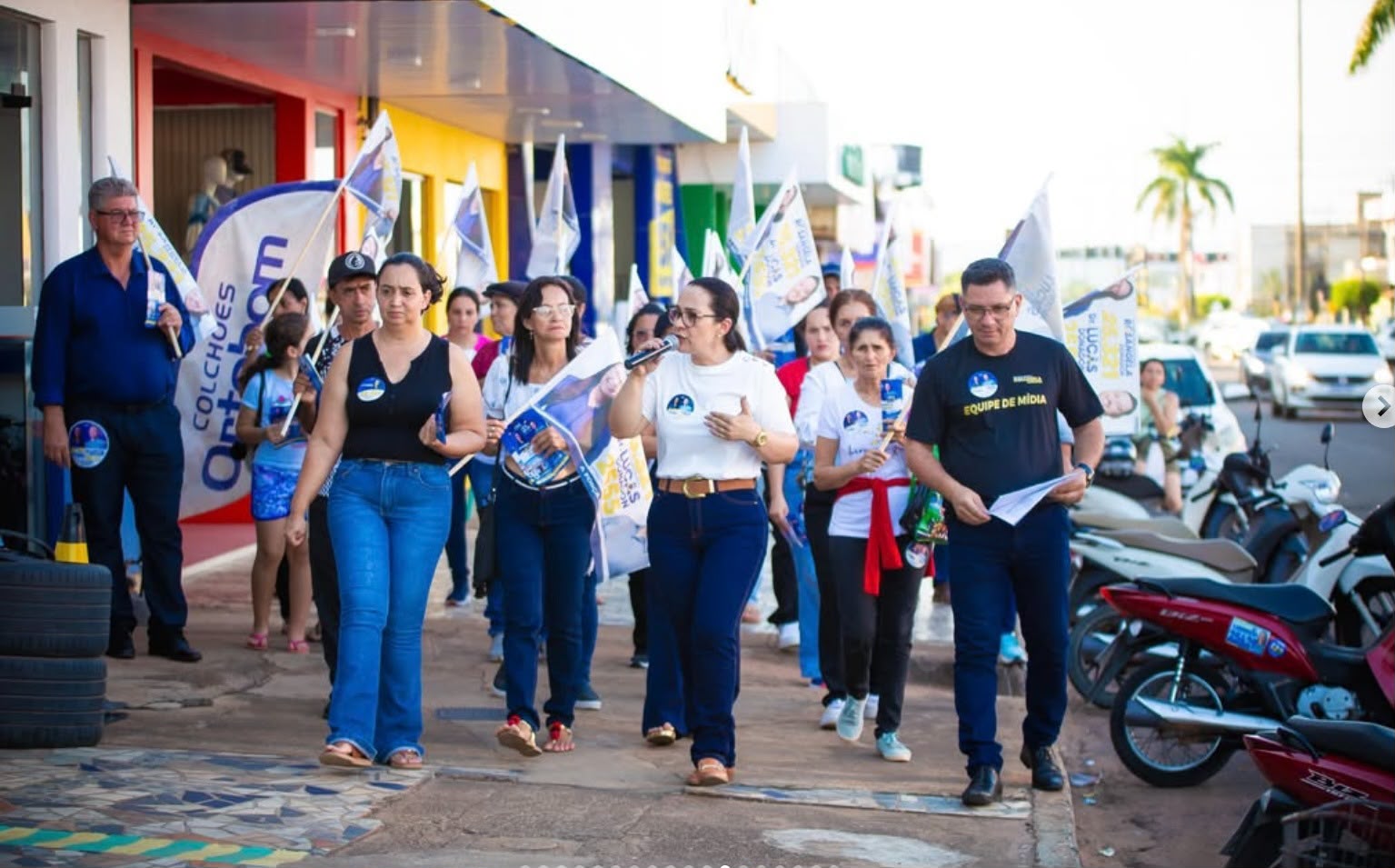 Caminhada, comércio e reuniões movimentam agenda em apoio à reeleição de Rosangela Donadon em Cerejeiras