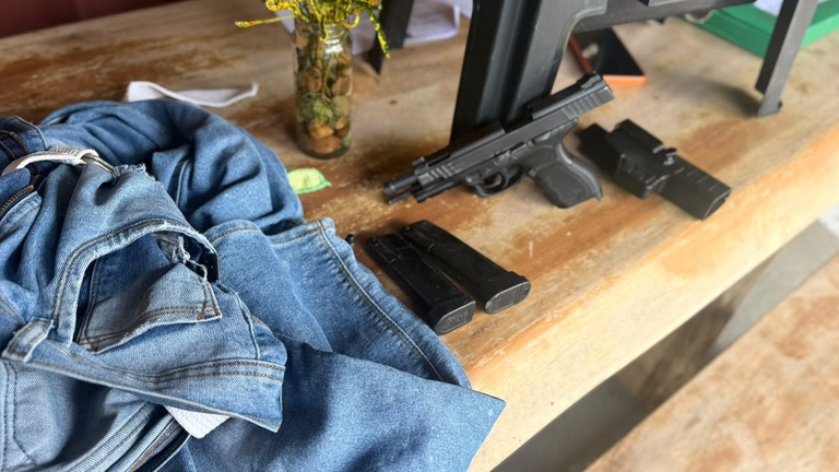 PF cumpre mandados em Vilhena e Pimenteiras, e prende uma pessoa em ação contra traficantes de armas trazidas da Bolívia