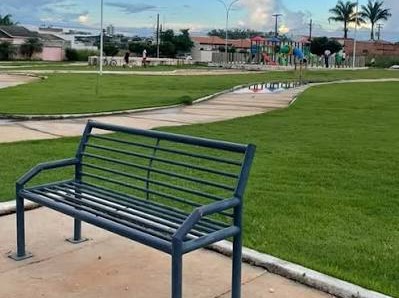 Rapaz suspeito de misturar drogas com remédios controlados aterroriza bairro de Vilhena quando entra em surto