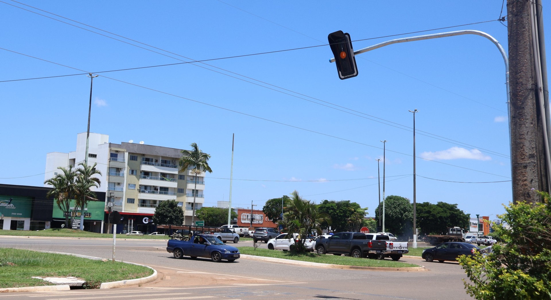 Em “guerra” com prefeito de Vilhena, DNIT suspende semáforos em uma rodovia e quer parar obras de iluminação em outra