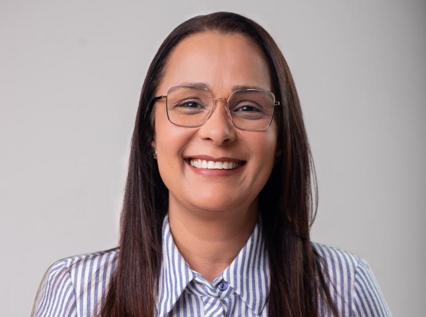 TÁ NA CONTA: Rosangela Donadon anuncia R$ 875 mil para compra de 144 aparelhos de ar condicionado para escolas de Vilhena