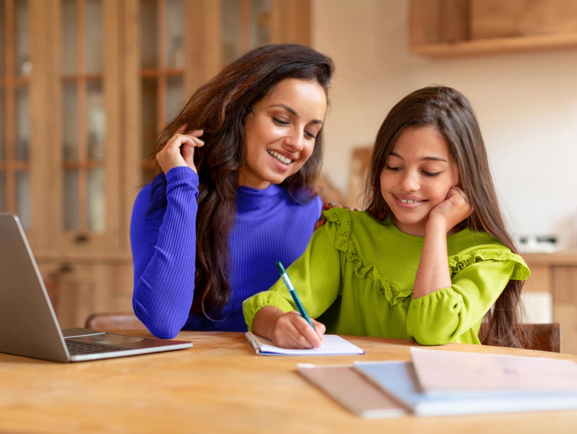 Como ensinar educação financeira aos filhos com uma conta na Sicoob Credisul