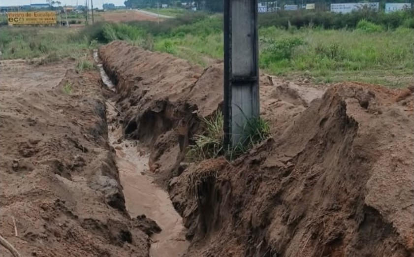 VEJA VÍDEO: Energisa aciona a polícia e suspende obra que poderia ter provocado caos e tragédia em Vilhena