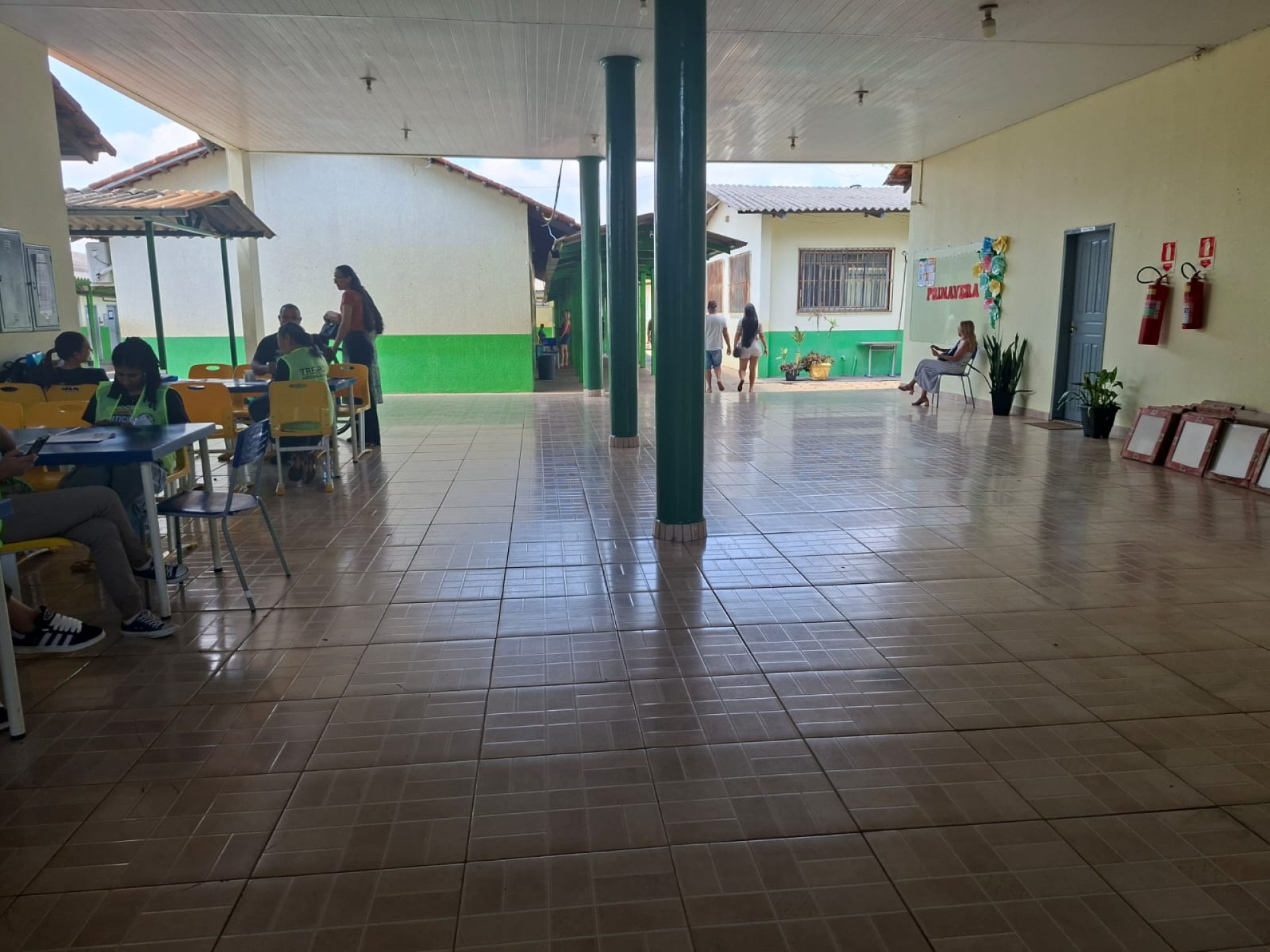 Abstenção dispara no segundo turno em Vilhena e Justiça Eleitoral faz apelo para que votantes compareçam às seções