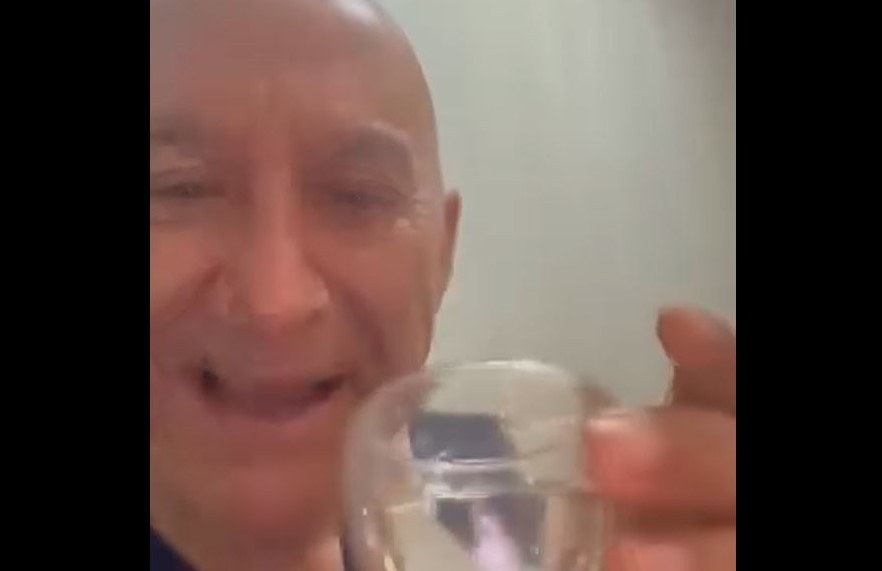VÍDEO: nas redes sociais, senador de Rondônia bebe cachaça e comemora “virada incrível” de Lula sobre Bolsonaro