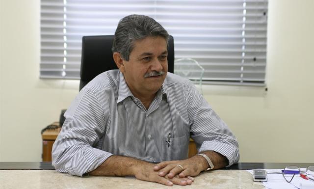 Cahulla entra na justiça pedindo pensão de ex-governador; desembargador concede
