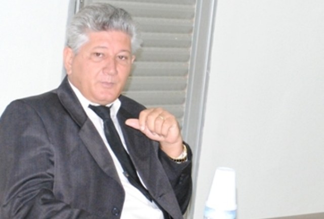 “Mais vereadores significa cinco pais de família empregados”, argumenta Jacy