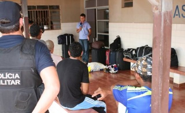 Jogadores contratados por time de Pimenta Bueno são expulsos de hotel