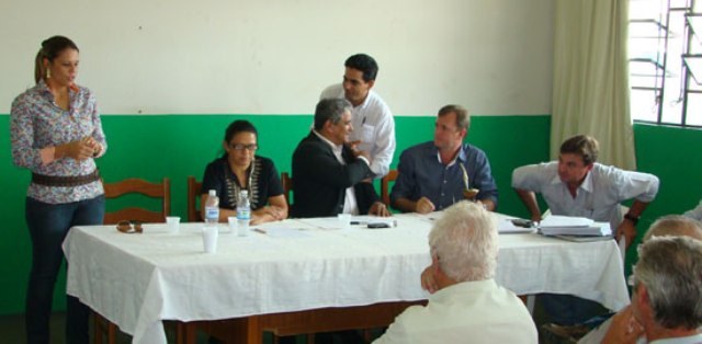 Reunião teria feio vice-prefeito perder cargo na administração Zé Rover