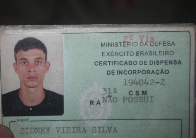 Funcionário do Hospital Regional fica desfigurado após bater moto em carreta