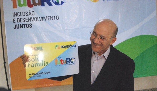 Governador anuncia plano para resgatar 300 mil excluídos em Rondônia