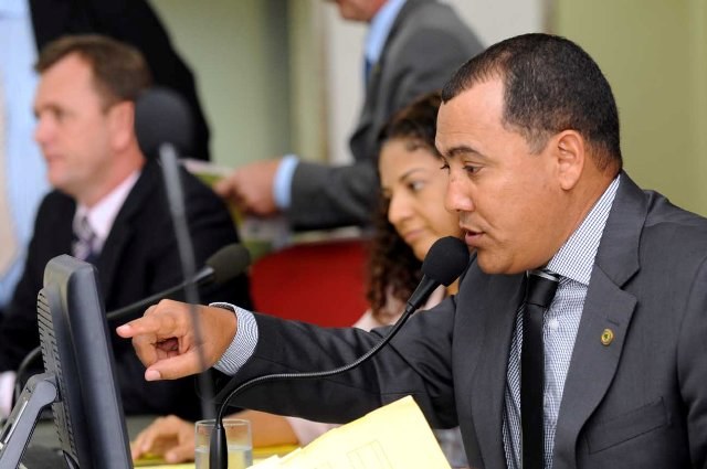 Acompanhado de deputados, presidente da Assembléia visita cidades do Cone Sul