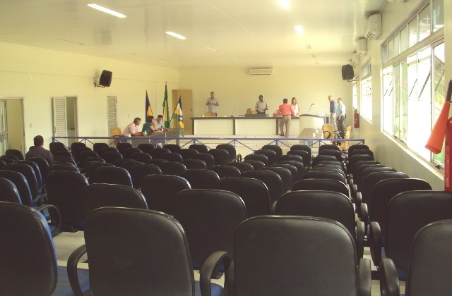 Pensando nas próximas eleições, vereadores de Vilhena enganam a si mesmos 