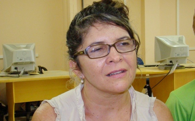 Em Vilhena, candidata da chapa 2 à presidência do Sintero visita escolas