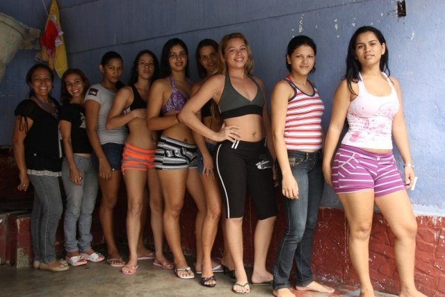 Irmã da vencedora do Miss Penitenciária 2010 tenta manter título na família
