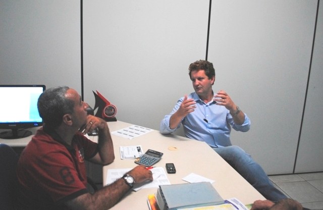 Rover diz que popularidade subiu, mas mantém cautela sobre eleições