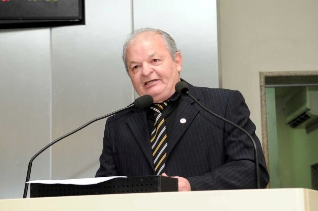 Cassol endurece, Confúcio amolece e deputado critica “regalias” para presos