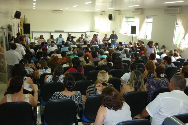 Reunião de Comissão da Transposição tira dúvidas de servidores em Vilhena